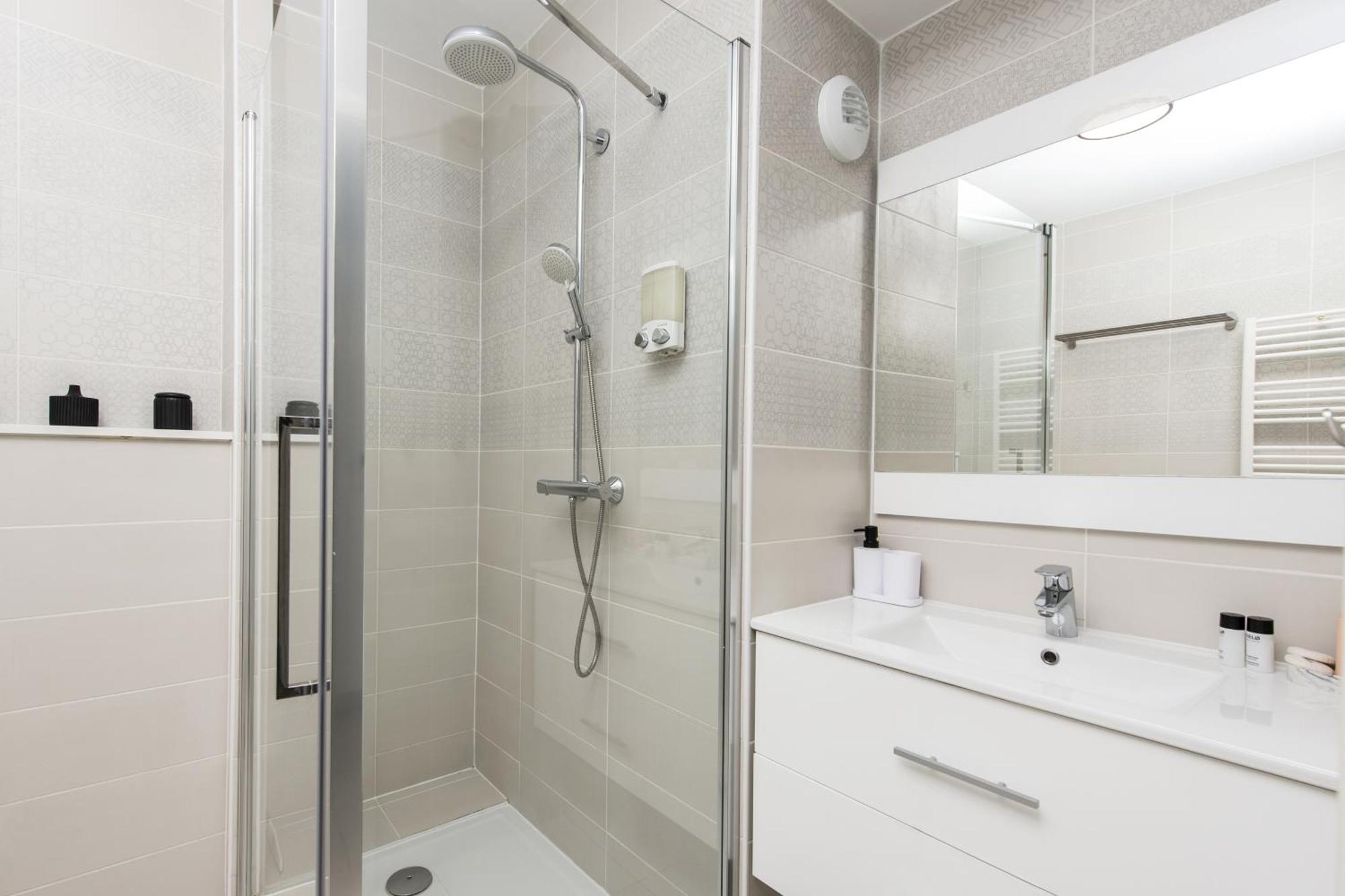 Luxury Apartment - Sea View - Private Parking - Bp Beausoleil Bagian luar foto
